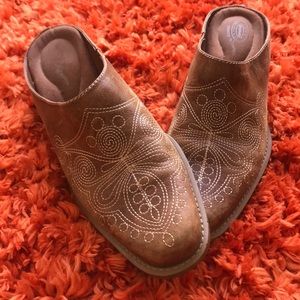 Dr. Scholl’s Western Mules